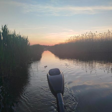 Pfahlbau Sunset I Toplage Elektroboot Inklusive รุสท์ ภายนอก รูปภาพ